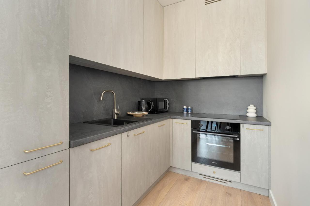 Wojciechowskiego Apartment With Parking By Noclegi Renters Poznan Exterior photo